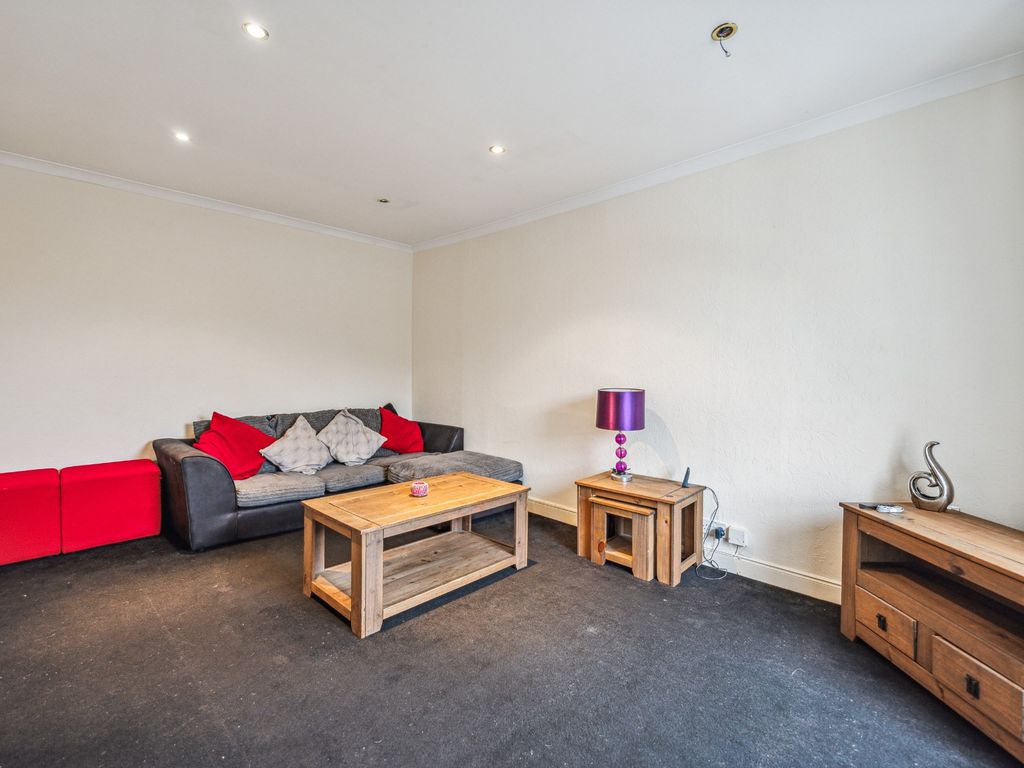 2 bed flat for sale in Perth Road, Scone, Perthshire PH2, £65,000 Zoopla