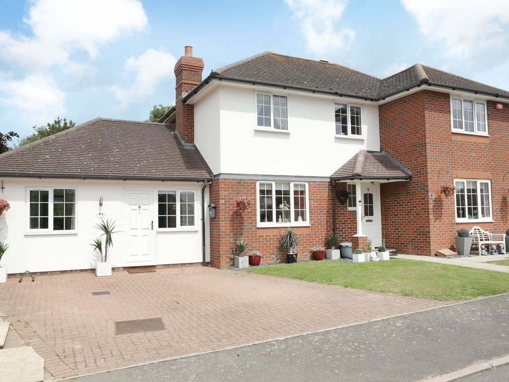 5 bed detached house for sale in Southall Close, Minster CT12 Zoopla