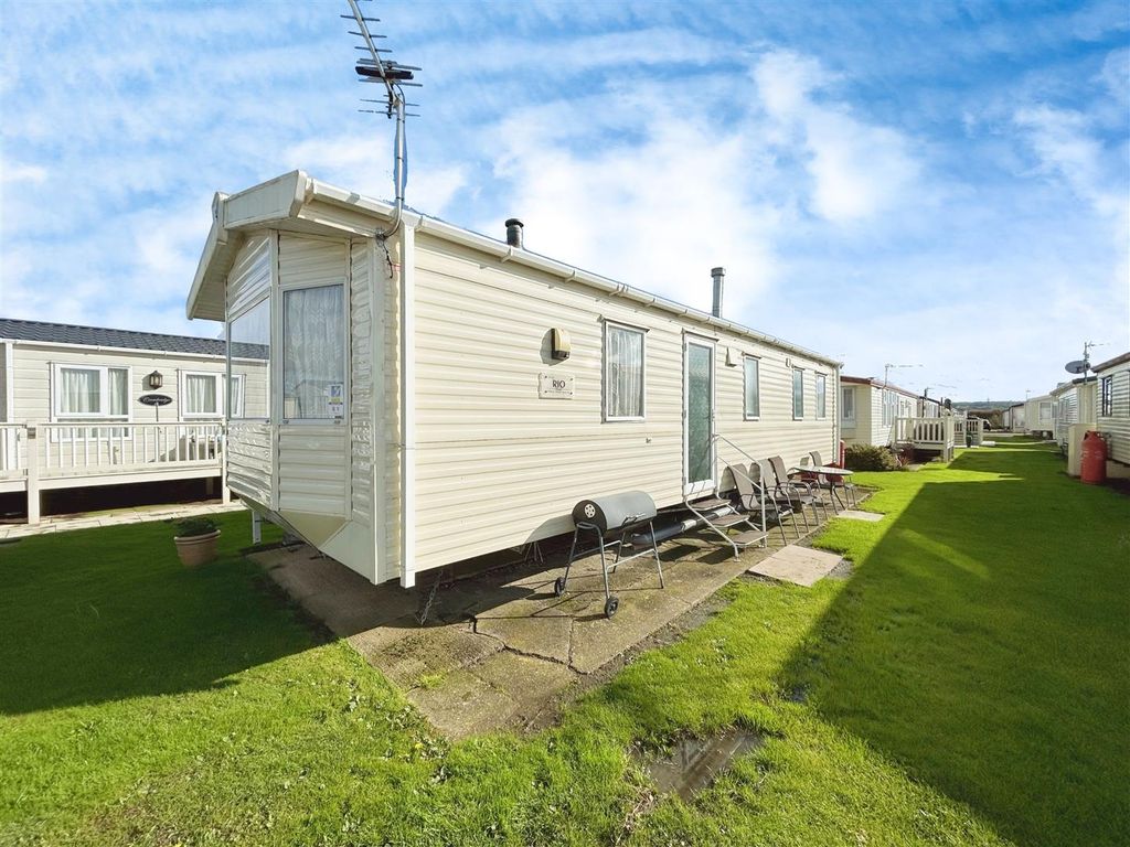 3 bed detached bungalow for sale in Faversham Road, Seasalter