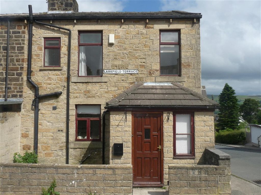 3 bed terraced house to rent in Larkfield Terrace, Thwaites Brow