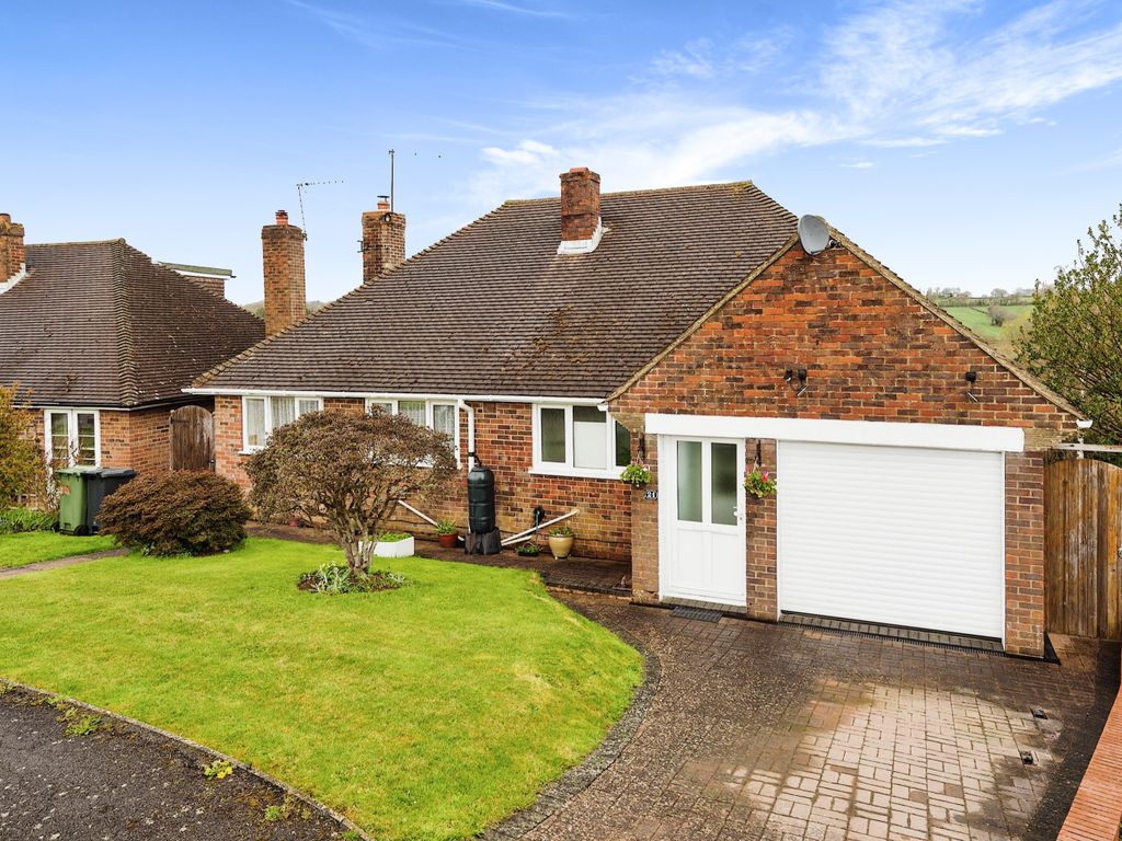 2 bed bungalow for sale in Fayre Meadow, Robertsbridge, East Sussex