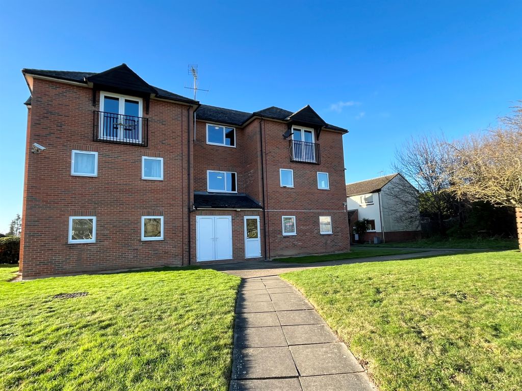 Studio for sale in Carnation Drive, Saffron Walden CB10, £115,000 Zoopla