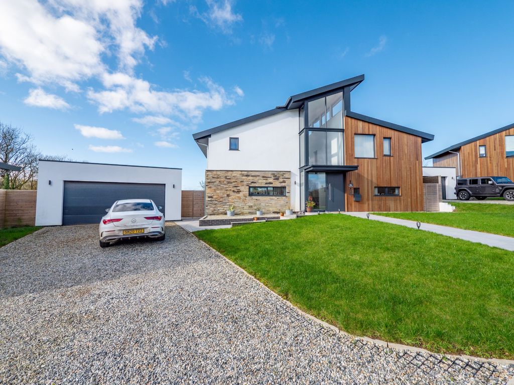 4 bed detached house for sale in Chilsworthy, Holsworthy EX22, £825,000