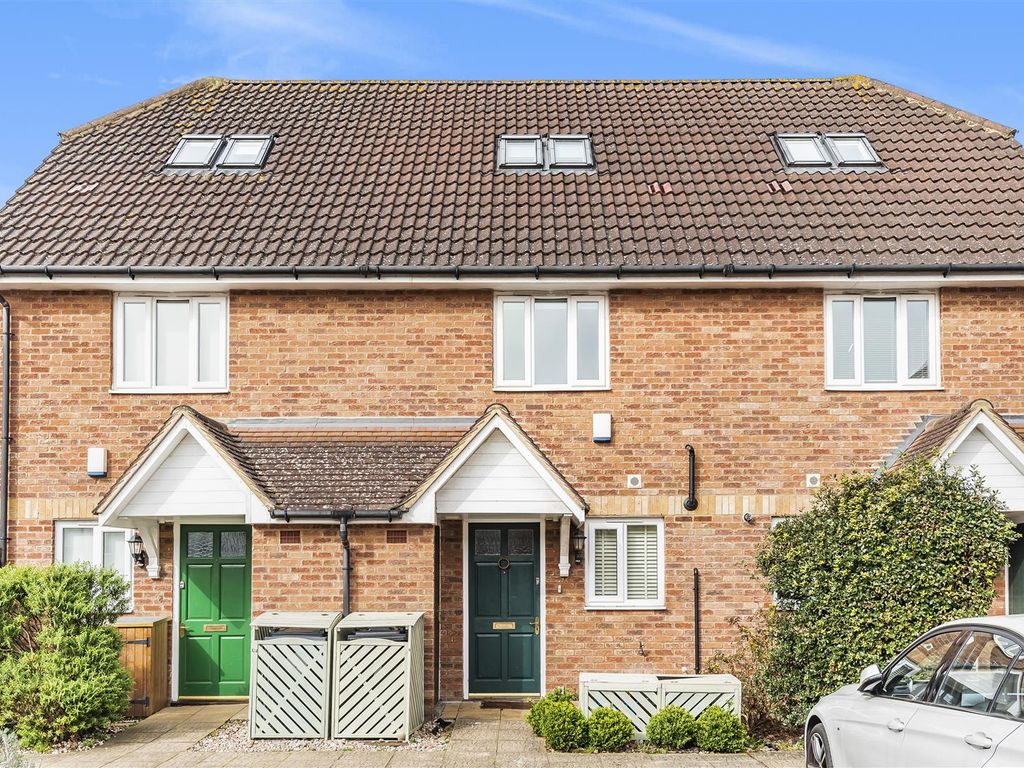 3 bed terraced house to rent in Isabella Place, Kingston Upon Thames