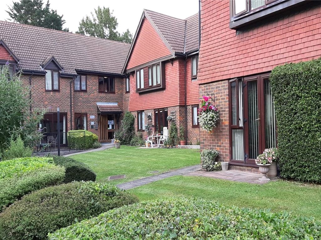 2 bed for sale in Ransom Close, Watford, Hertfordshire WD19