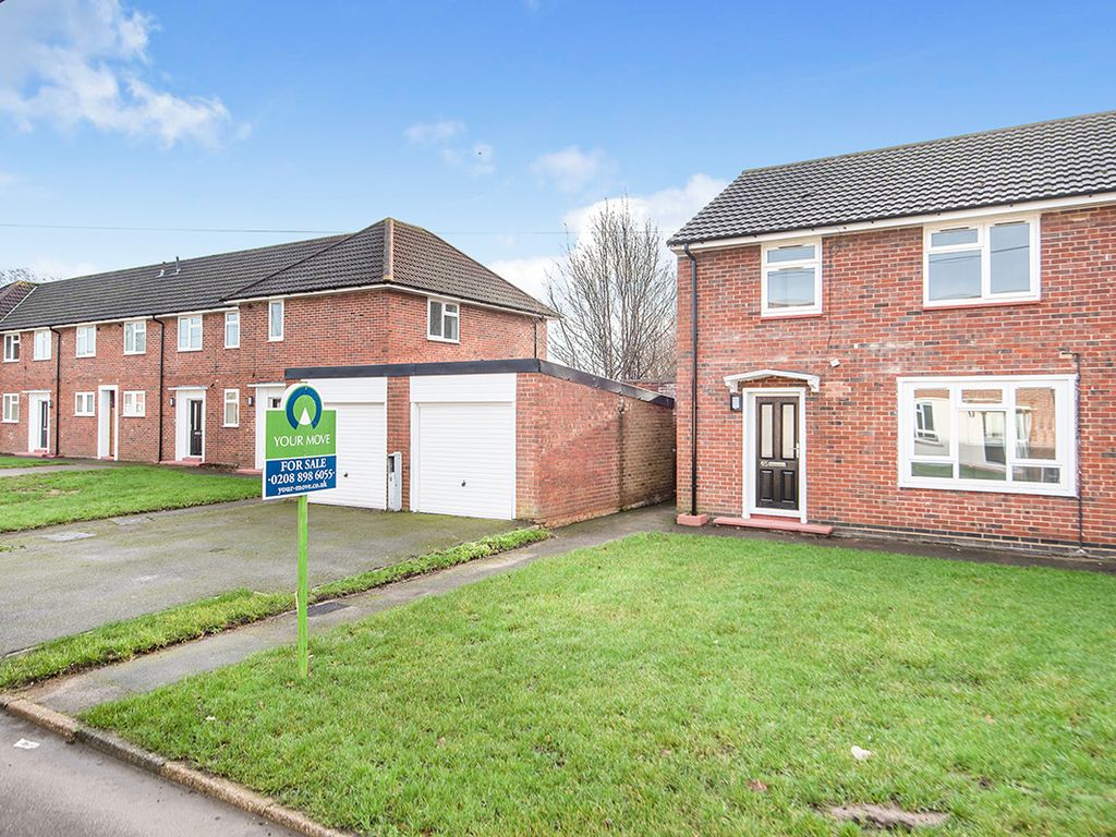 3 bed semidetached house for sale in Beavers Crescent, Hounslow TW4