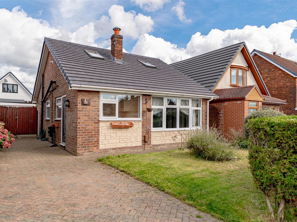 3 bed detached bungalow for sale in Louise Gardens, Westhoughton