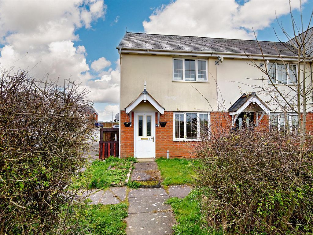 2 bed end terrace house for sale in Meillionydd, Adfa, Newtown SY16