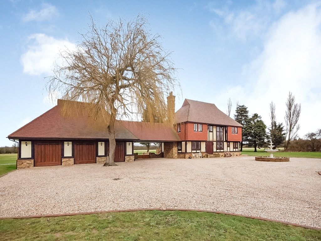 4 bed detached house for sale in Cold Norton Road, Latchingdon