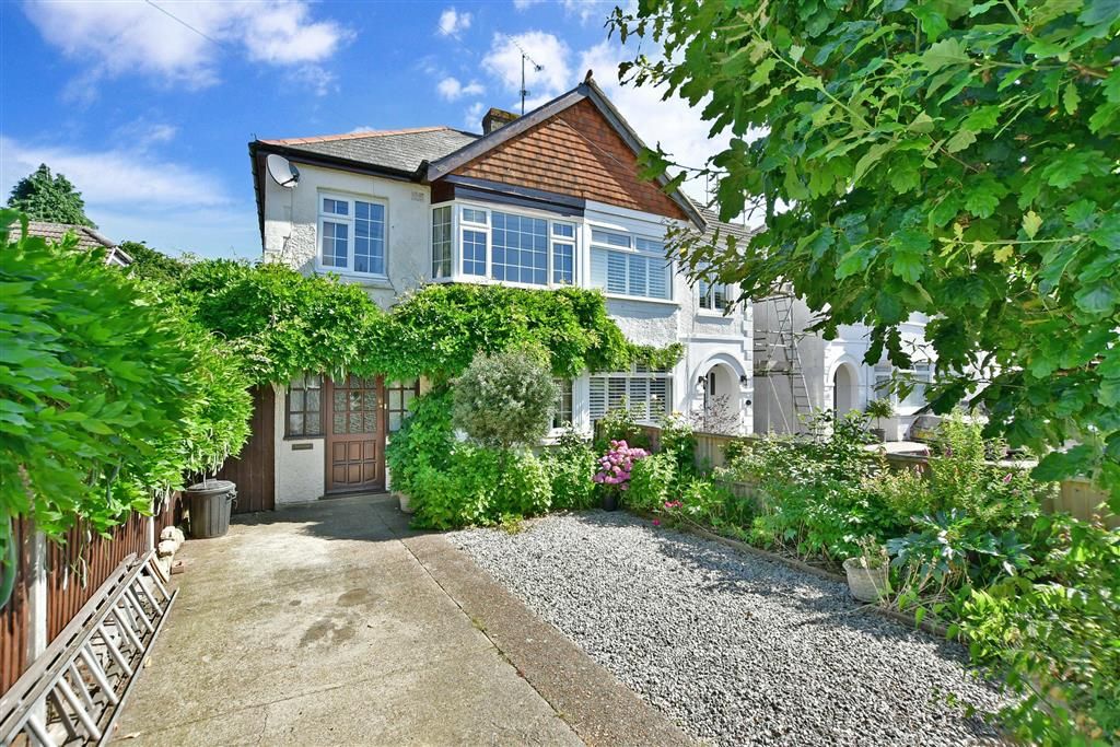 3 bed semidetached house for sale in Asquith Road, Wigmore, Gillingham