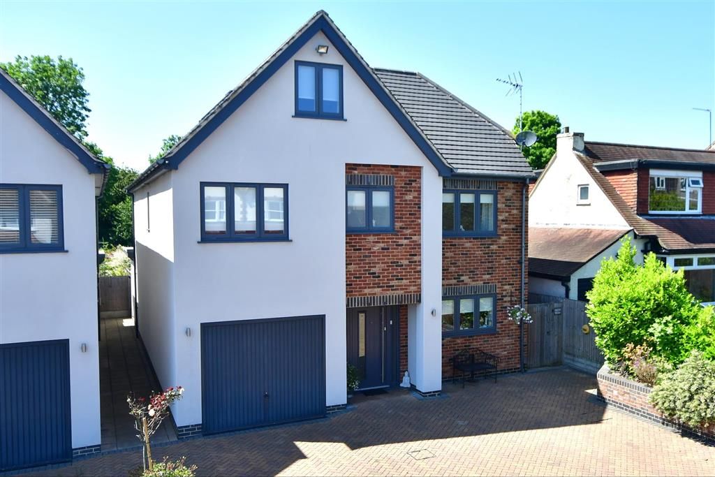 5 bed detached house for sale in North Street, Nazeing, Waltham Abbey