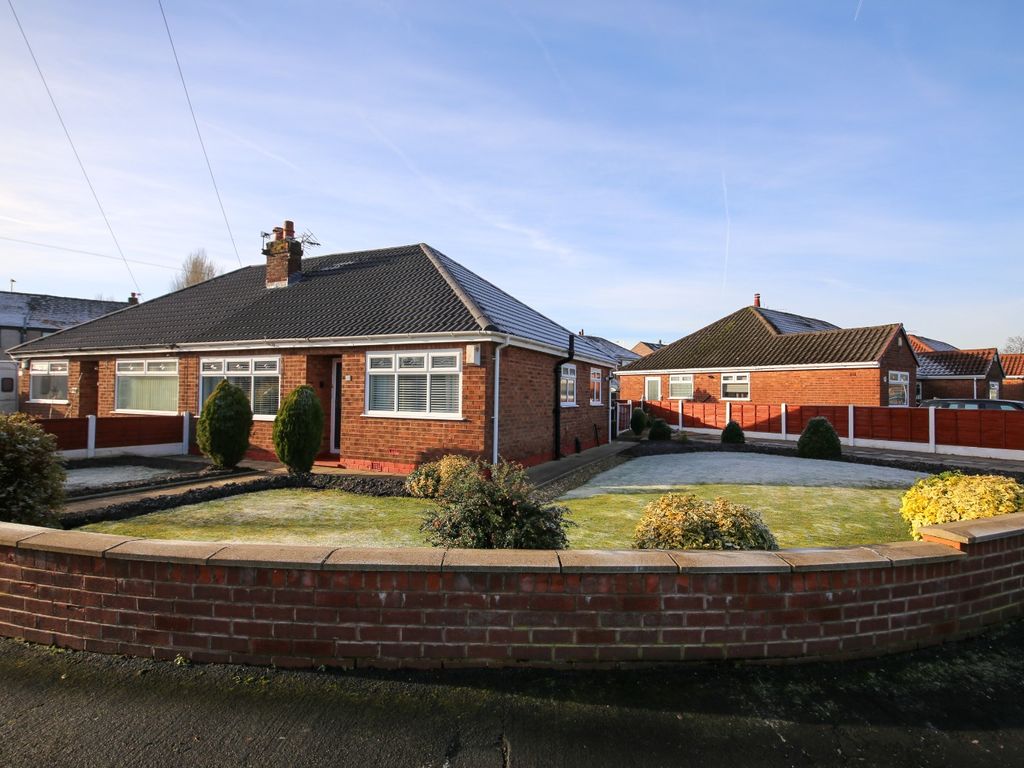 2 bed semidetached bungalow for sale in Kenilworth Drive, Hindley
