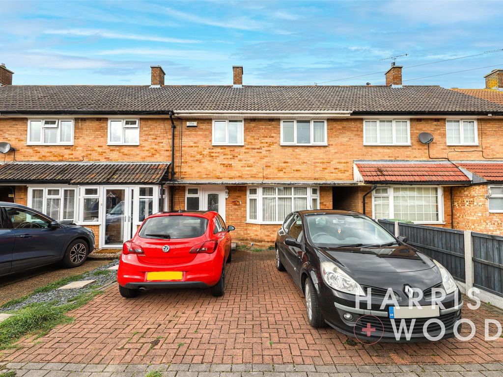 3 bed terraced house to rent in Abbotts Drive, StanfordLeHope, Essex