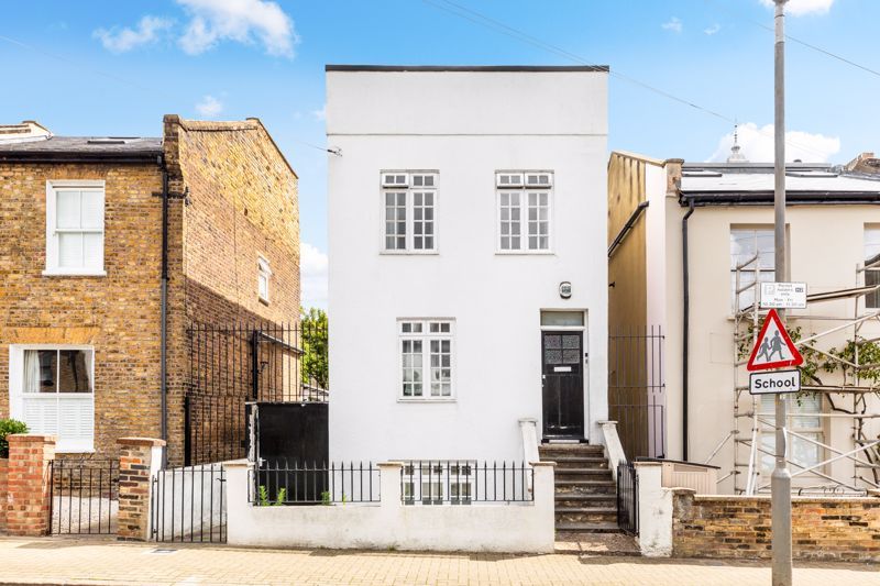 4 bed detached house for sale in Bellamy Street, Balham SW12, £