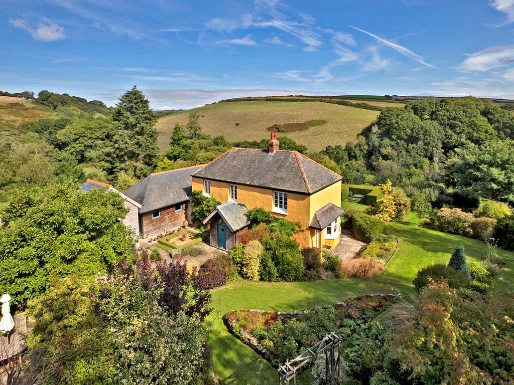 6 Bed Detached House For Sale In Loddiswell Kingsbridge Devon TQ7 6 Bed Detached House For Sale In Loddiswell Kingsbridge Devon TQ7