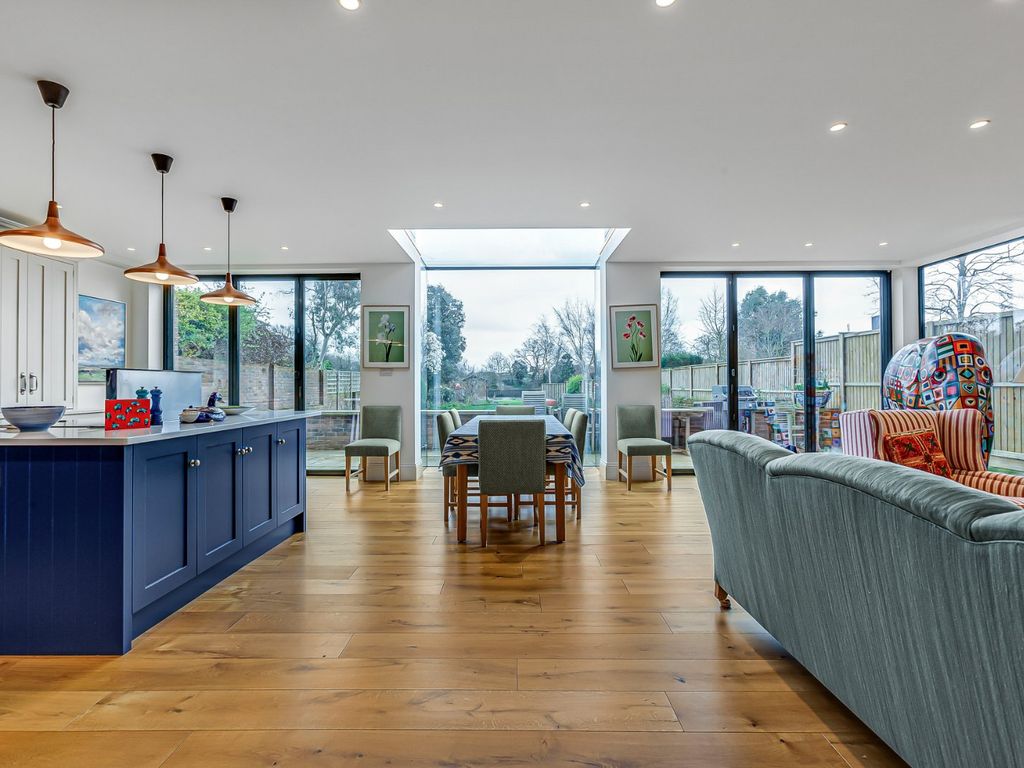 4 bed detached house for sale in Strawberry Vale, Twickenham TW1, £