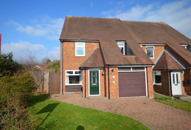 4 bed semidetached house for sale in St. Annes Close, Wendover