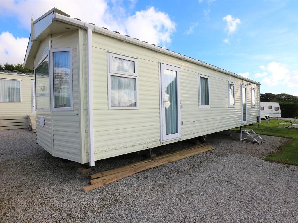 2 bed chalet for sale in Greenbottom, Chacewater, Truro TR4, £22,000