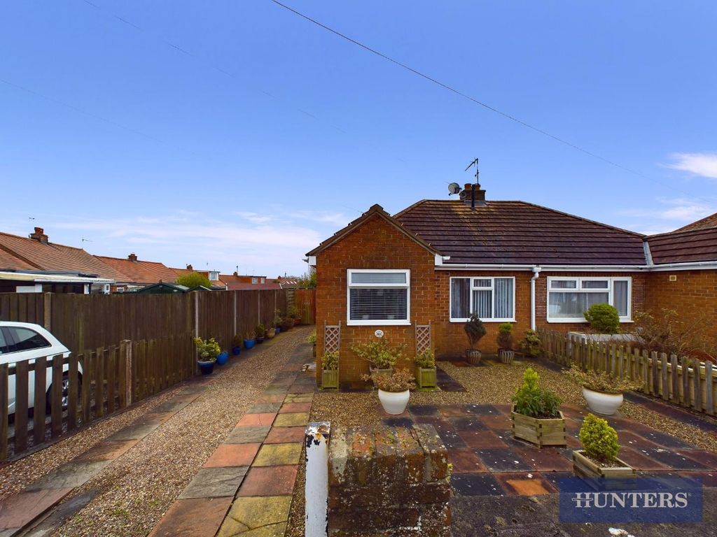 1 bed semidetached bungalow for sale in Bempton Oval, Bridlington YO16