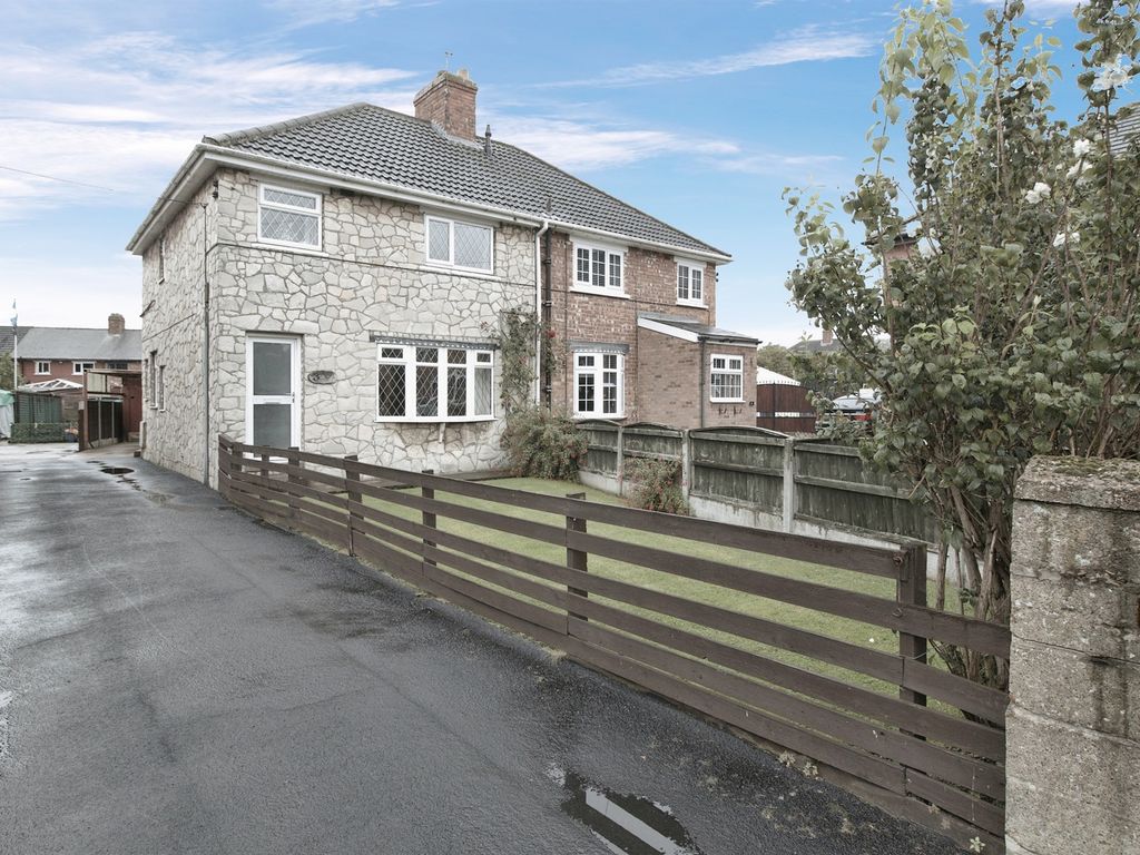 3 bed semidetached house for sale in Windlestone Square, Moorends