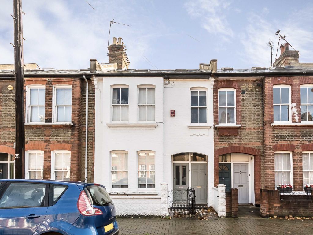 2 bed flat to rent in Ingelow Road, London SW8, £2,197 pcm Zoopla