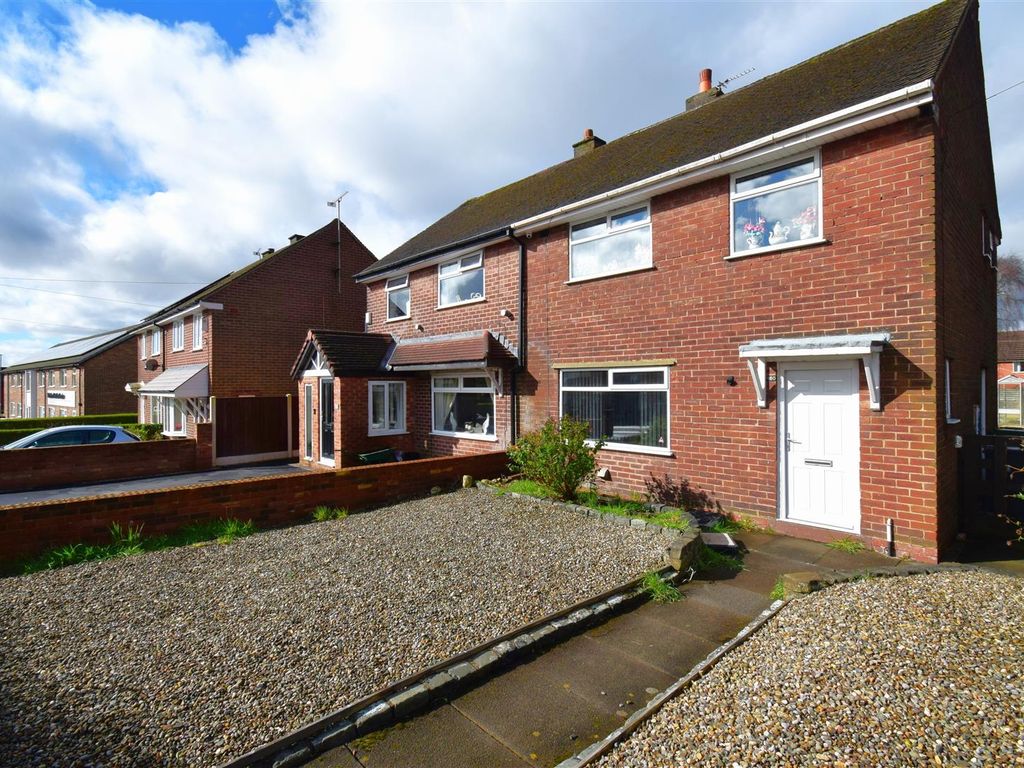 3 bed semidetached house for sale in Leigh Road, Westhoughton, Bolton