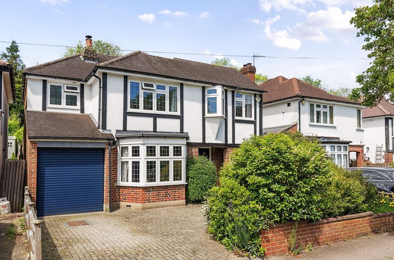 4 bed detached house for sale in Old Lodge Lane, Purley CR8, £785,000