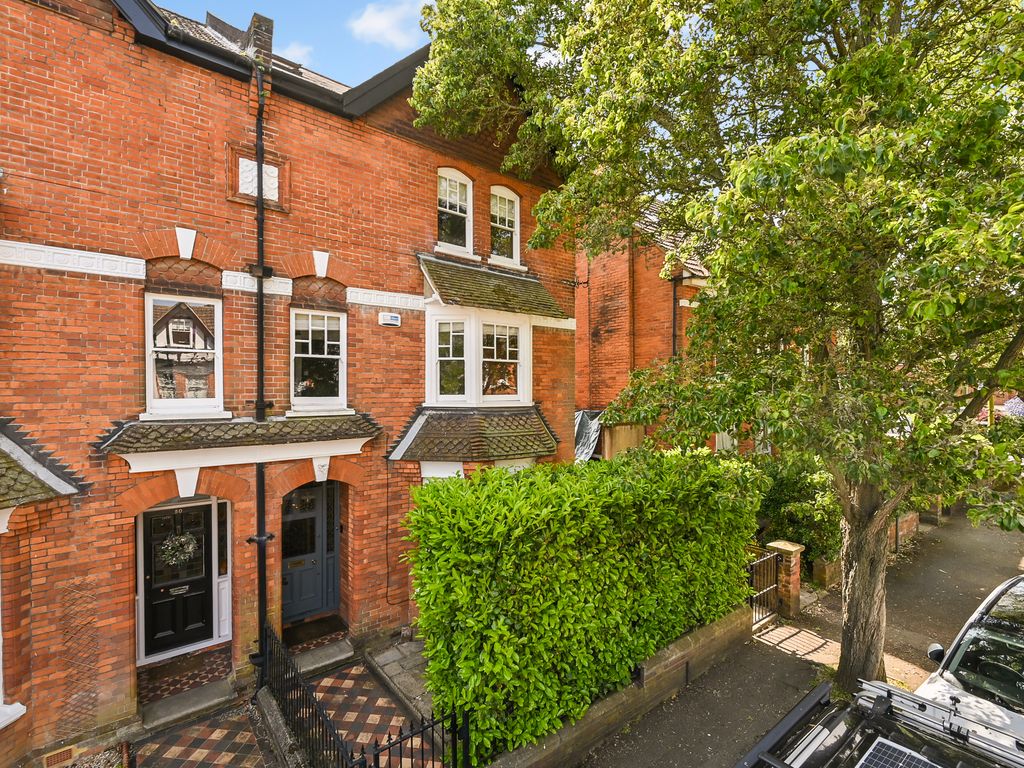 5 bed semidetached house for sale in Upper Queens Road, Ashford TN24