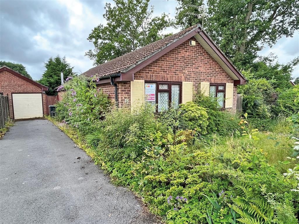 3 bed detached bungalow for sale in Coniston Close, Verwood BH31 Zoopla