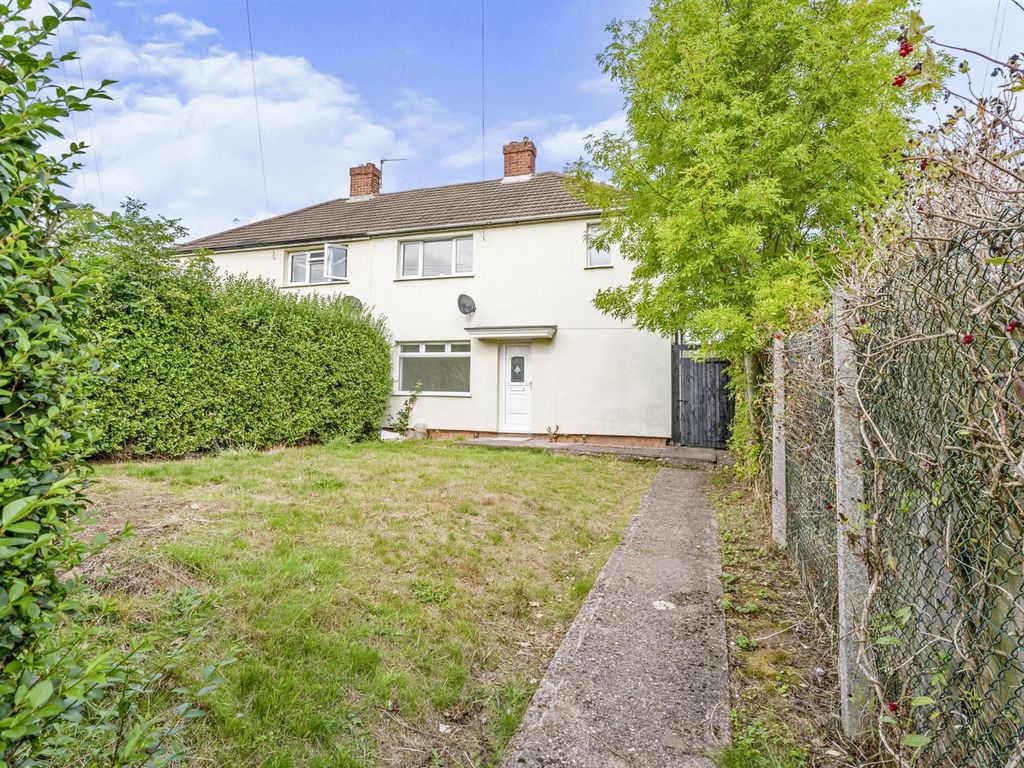 3 bed semidetached house for sale in St. Davids Road, Stafford ST17