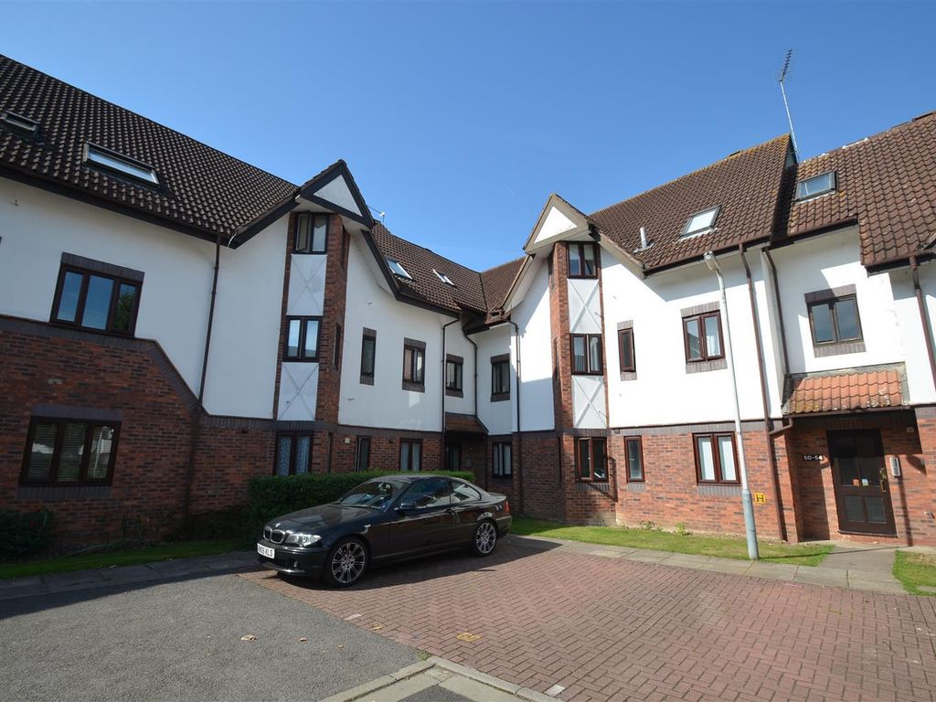 2 bed flat to rent in Wren Drive, West Drayton UB7 Zoopla