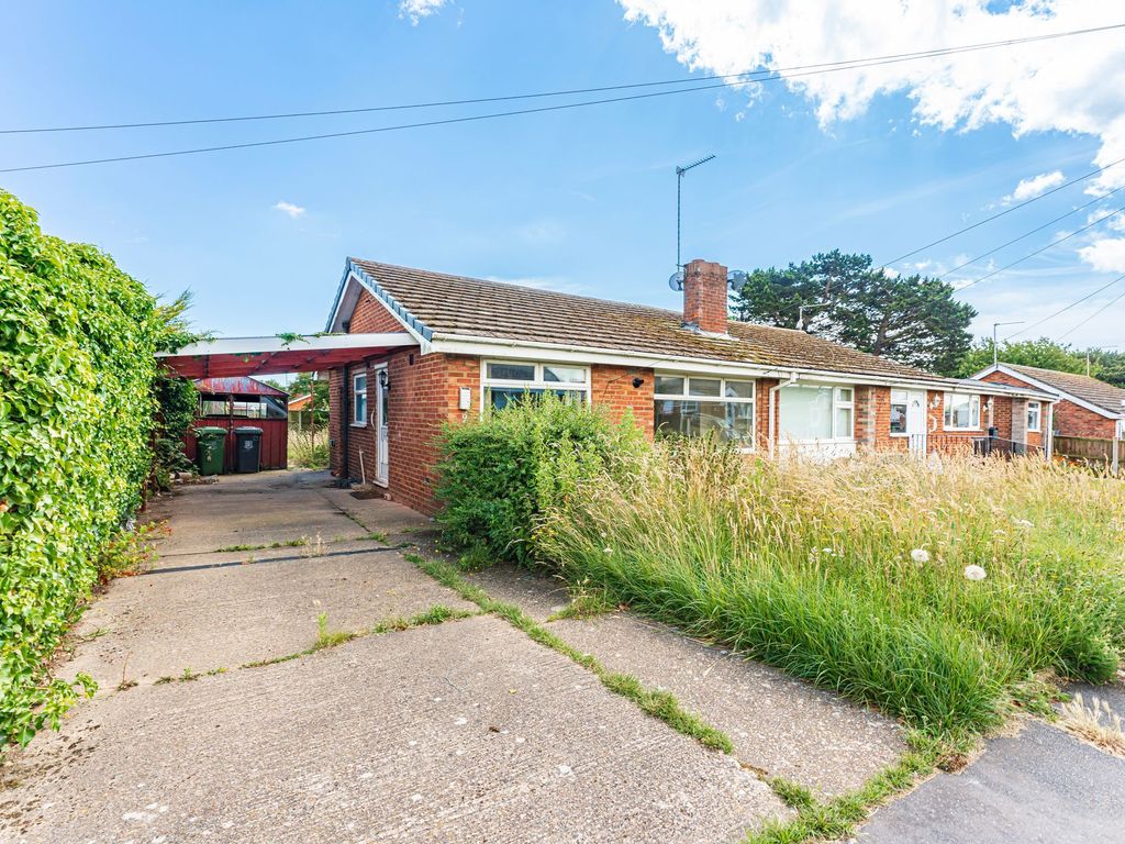 2 bed semidetached bungalow for sale in St. Nicholas Drive, CaisterOn