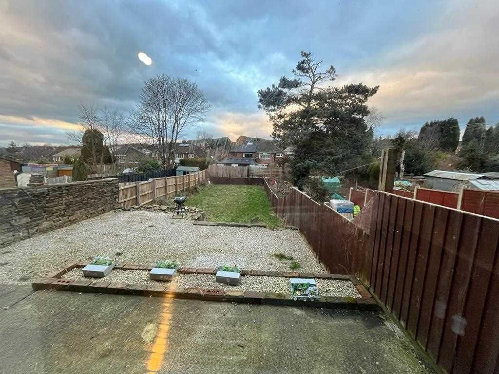 3 bed terraced house to rent in Ormskirk Road, Up Holland, Skelmersdale