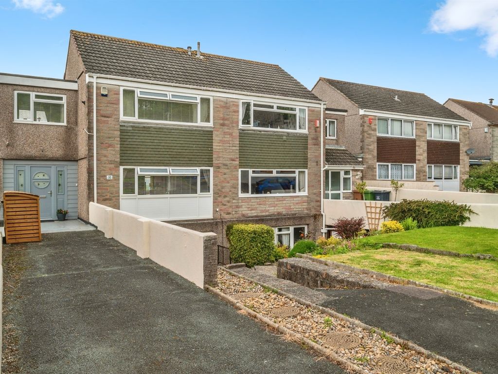 4 bed semidetached house for sale in Dayton Close, Crownhill, Plymouth