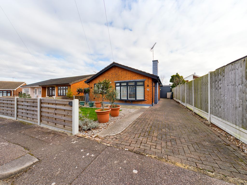2 bed detached bungalow for sale in Lynn View Close, Benfleet SS7 Zoopla