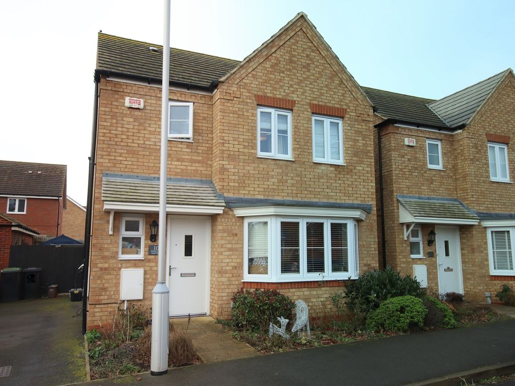 3 bed detached house for sale in Ryder Way, Flitwick MK45, £425,000