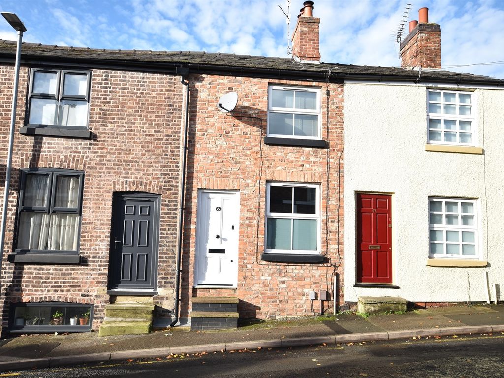 2 bed terraced house for sale in Bridge Street, Macclesfield SK11, £
