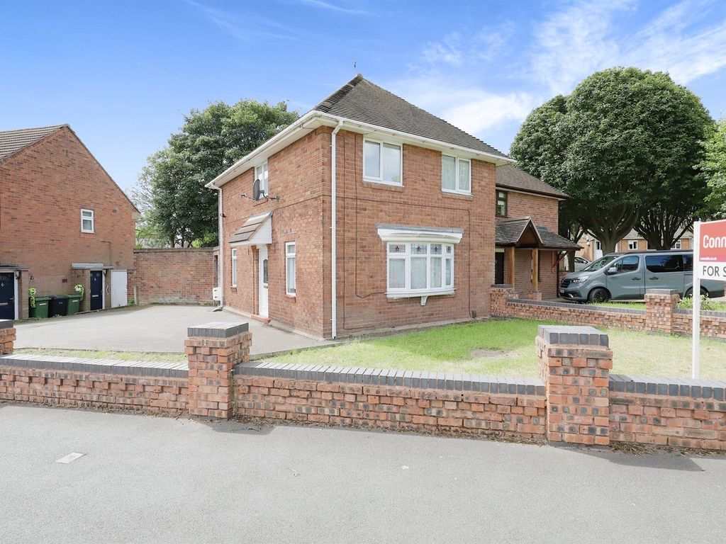 3 bed semidetached house for sale in Brooklands Parade, Eastfield