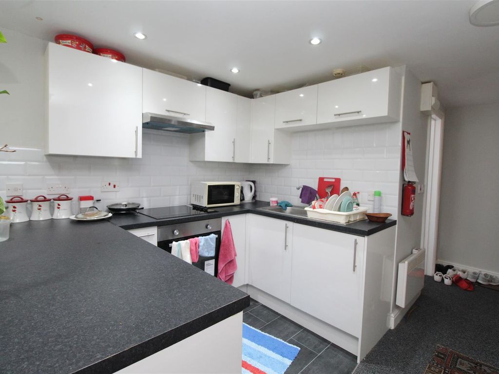 1 bed flat to rent in Llantrisant Street, Cathays, Cardiff CF24 Zoopla