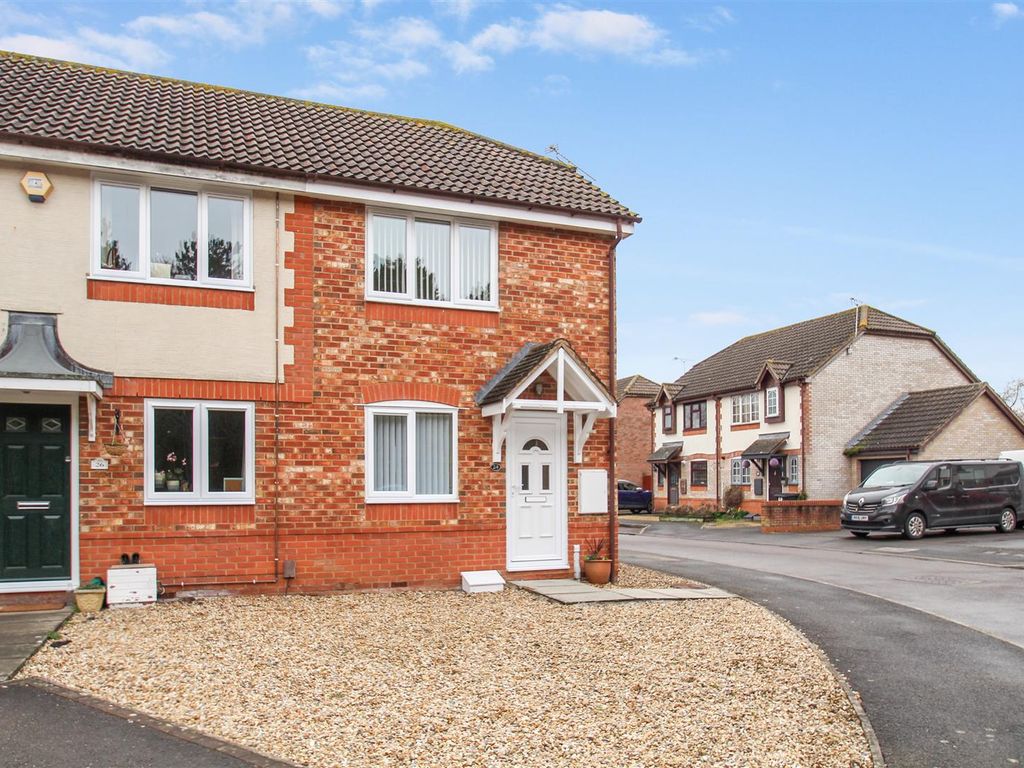 2 bed end terrace house for sale in Mallard Close, Dorcan, Swindon SN3