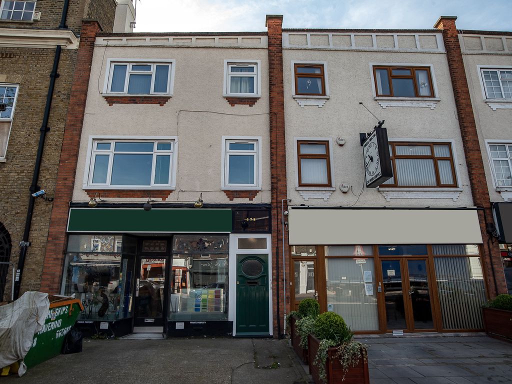 2 bed flat to rent in St. Marys Lane, Upminster, Essex RM14 Zoopla