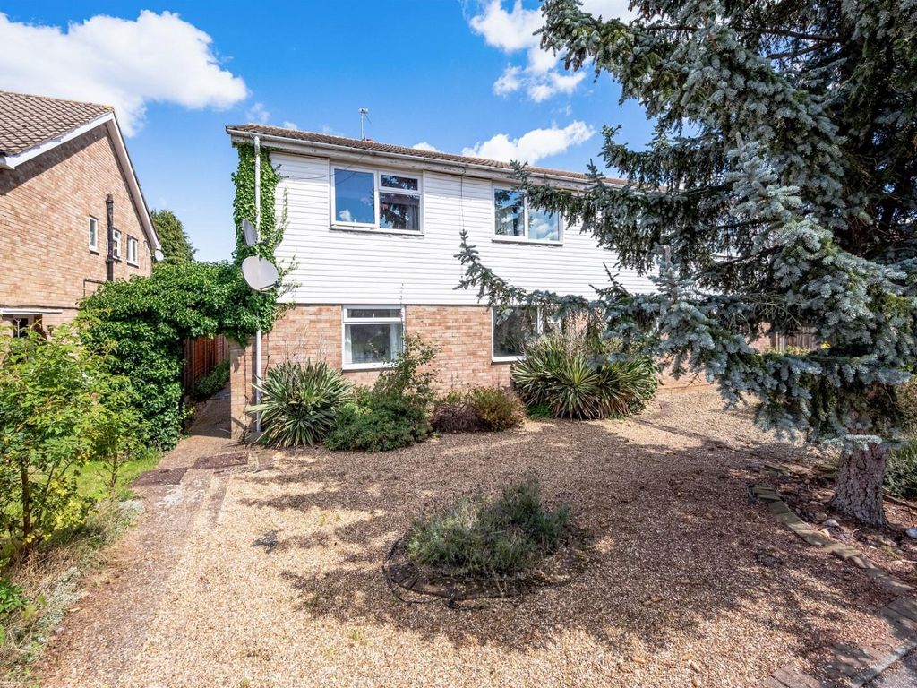 2 bed for sale in Cyclamen Way, West Ewell, Epsom KT19, £