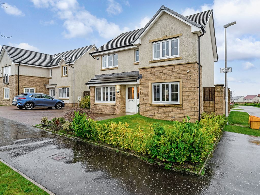 4 bed detached house for sale in Brackenhill Crescent, Hamilton, South