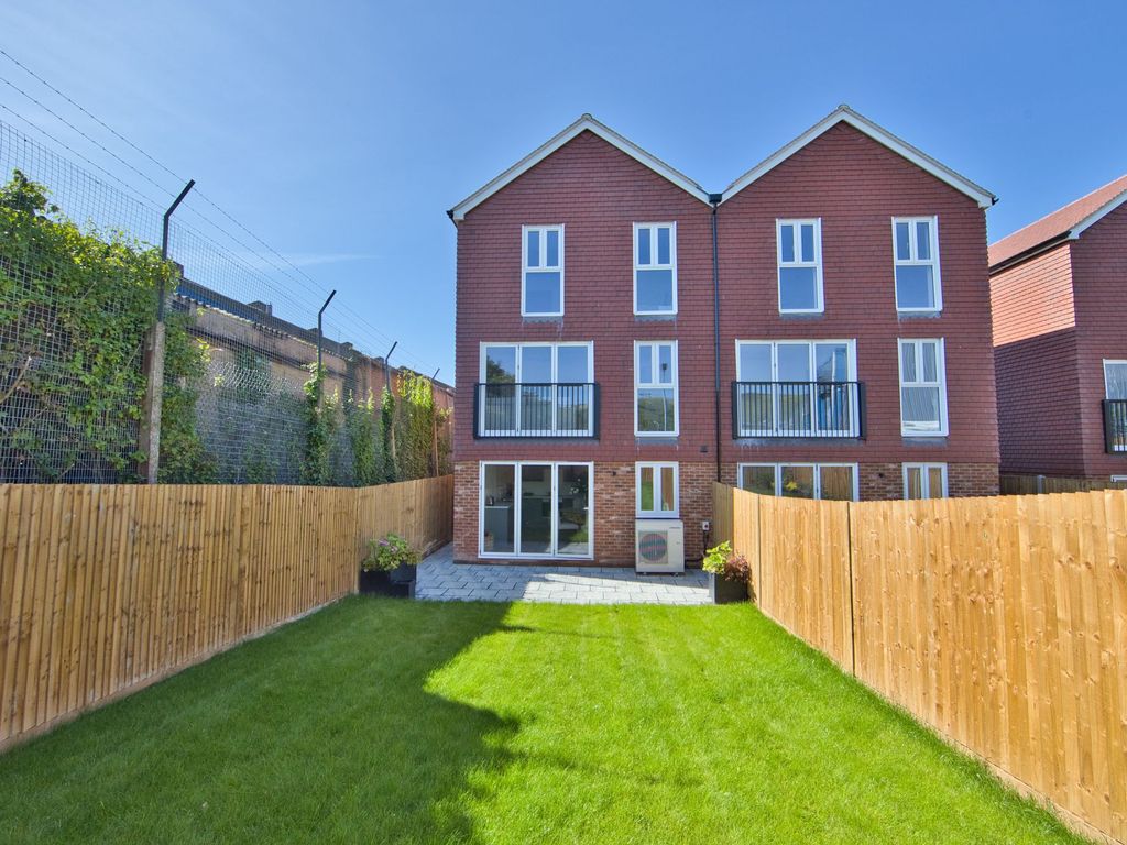 New home, 4 bed semidetached house for sale in Biggins Wood Road