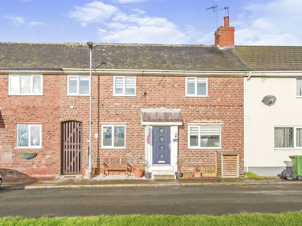 4 bed terraced house for sale in Little Lane, Featherstone, Pontefract
