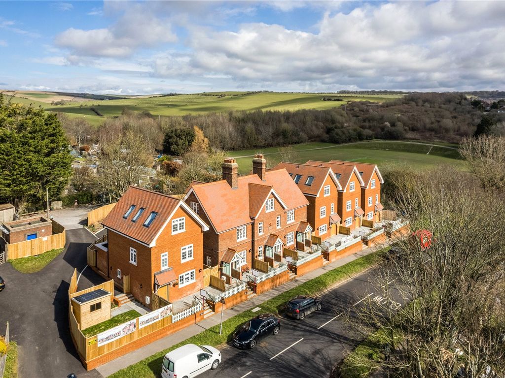 4 bed detached house for sale in Vale Avenue, Brighton, East Sussex BN1