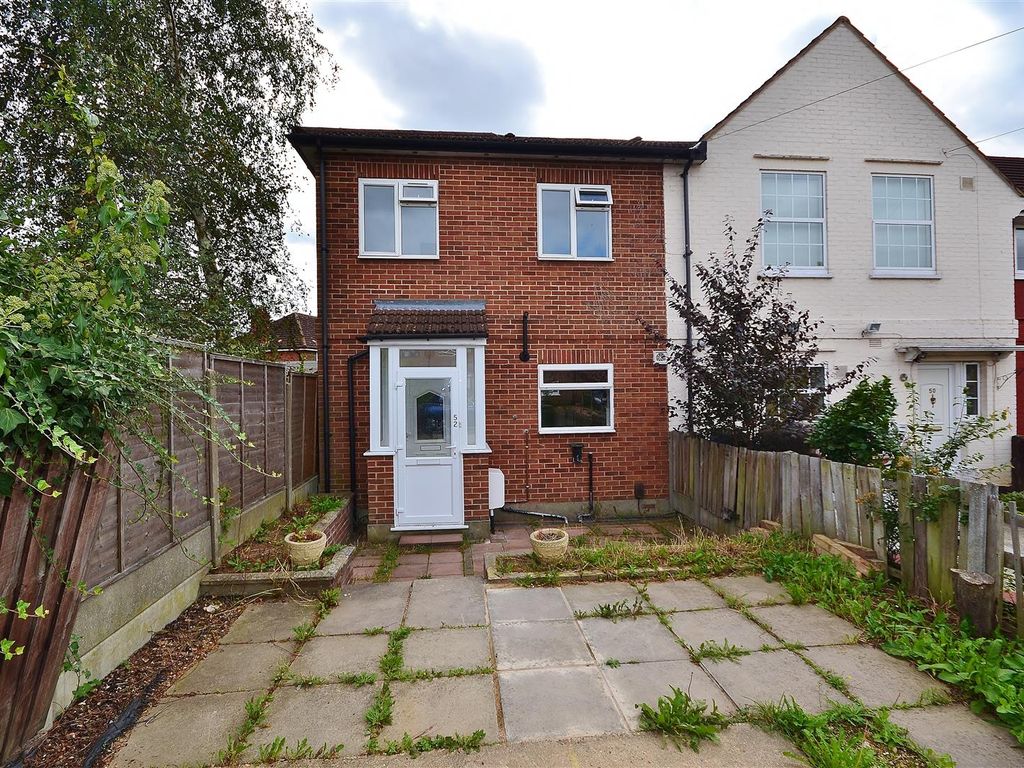 5 bed property to rent in Kingsley Road, Ilford IG6, £2,300 pcm Zoopla