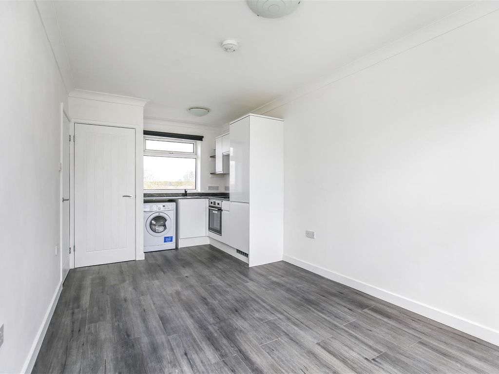 1 bed flat to rent in Bromley Court, Fawdon, Newcastle Upon Tyne NE3