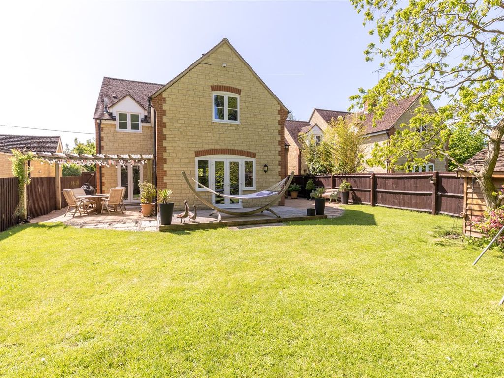4 bed detached house for sale in Water Lane, Fewcott, Bicester OX27, £