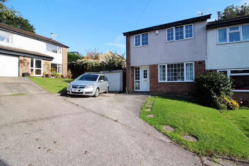 3 bed semidetached house for sale in Heol Y Fedwen, Tonteg, Pontypridd